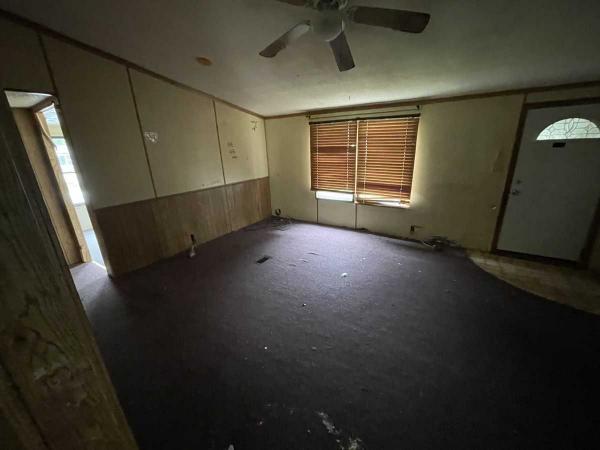 1986 Champion Manufactured Home