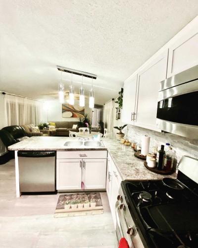 Mobile Home at 118 Kingsway Dr North Mankato, MN 56003