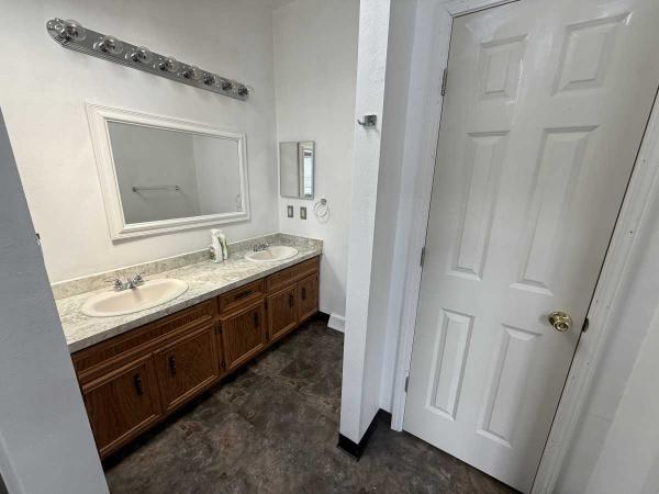 1995 Schult Creekwood Mobile Home