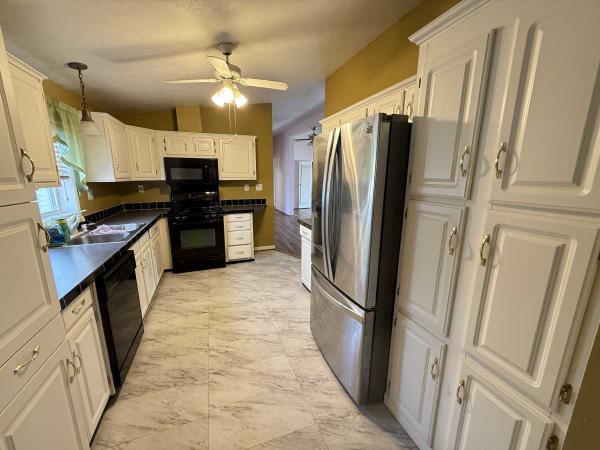 1995 Schult Creekwood Mobile Home