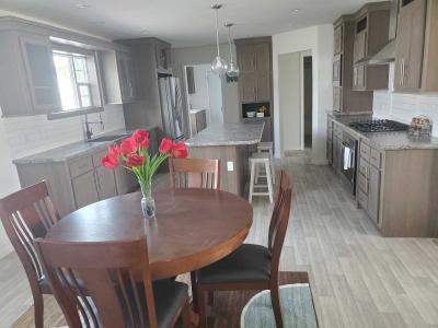 Photo 3 of 3 of home located at 1712 Pella Avenue Oskaloosa, IA 52577
