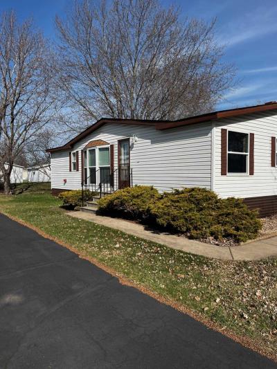 Photo 4 of 16 of home located at 7418 98th Street South Cottage Grove, MN 55016