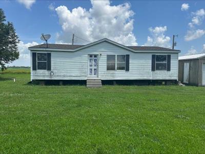 Mobile Home at 967 County Highway 413 Bragg City, MO 63827