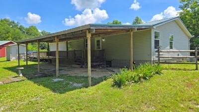 Photo 3 of 11 of home located at 693 Windy Hill Rd Campton, KY 41301