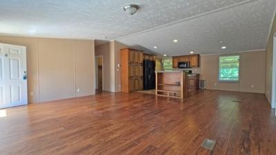 Photo 4 of 11 of home located at 693 Windy Hill Rd Campton, KY 41301