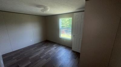Photo 5 of 9 of home located at 12753 E 400th Rd Paris, IL 61944