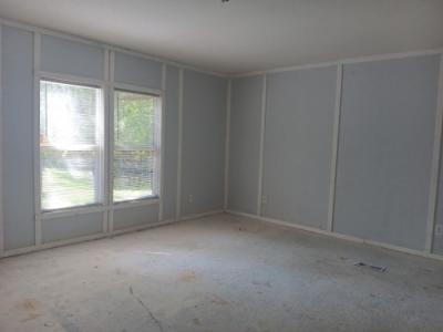Photo 4 of 17 of home located at 722 Lakeside Dr Moncks Corner, SC 29461