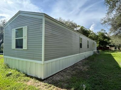 Mobile Home at 394 10th Street Blessing, TX 77419