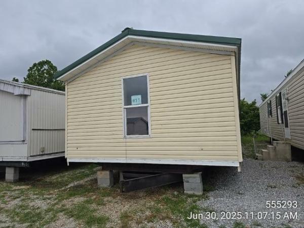 Photo 1 of 2 of home located at Hwy 59 Discount Homes, L.l.c. 18101 Linden Dr Neosho, MO 64850