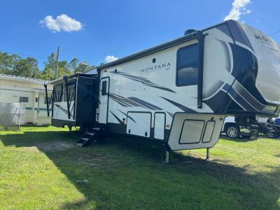 Mobile Home at 10404 Hwy 27, Lot R-28 Frostproof, FL 33843