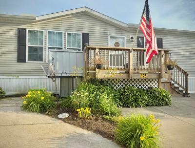Mobile Home at 128 Whippoorwill #128 Rochester Hills, MI 48309