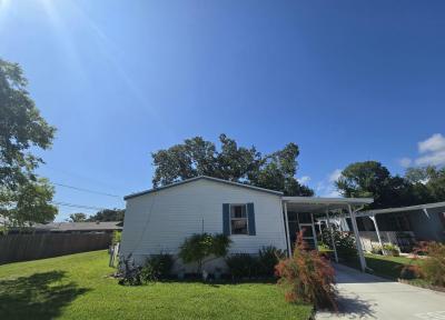 Photo 2 of 15 of home located at 1703 Magnolia Ave, Lot #E-07 South Daytona, FL 32119