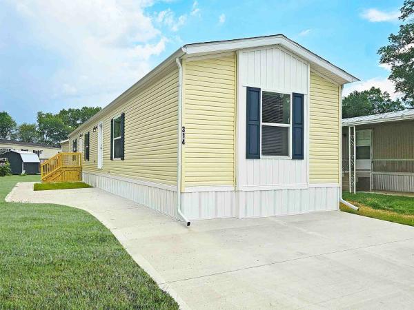 Photo 1 of 2 of home located at 6074 Deerfield Rd. #314 Loveland, OH 45140