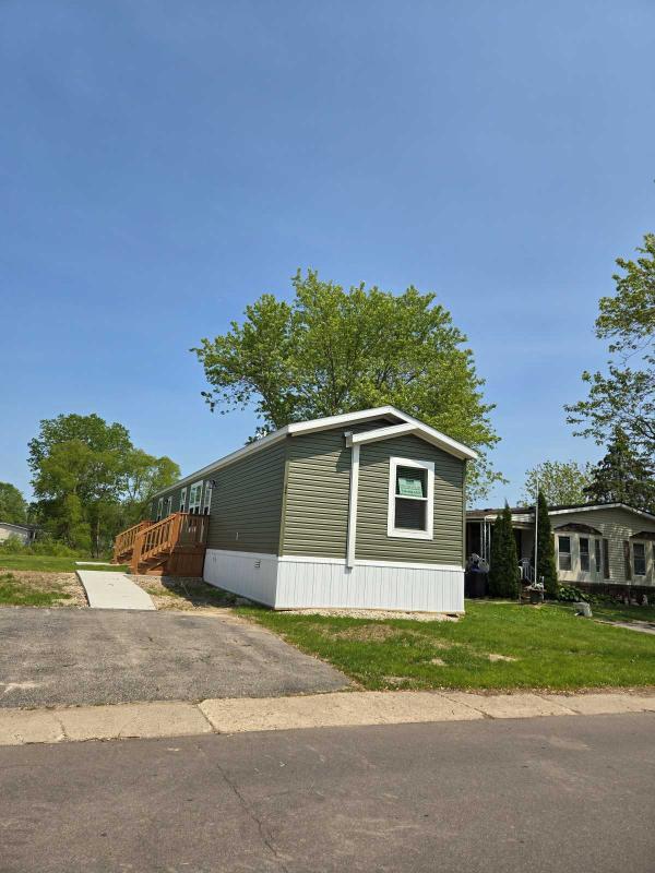 Photo 1 of 2 of home located at 64 Emerald Circle Whitmore Lake, MI 48189