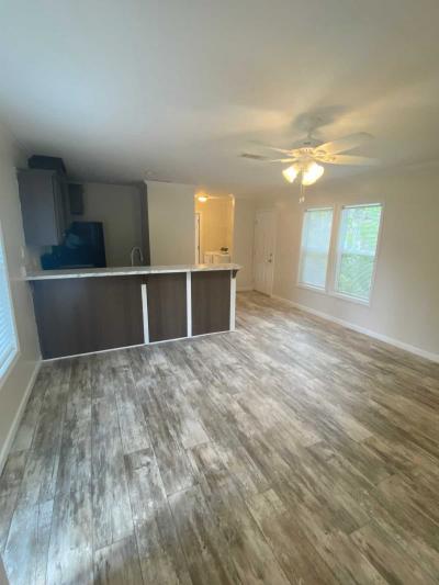 Photo 4 of 7 of home located at 1600 NE 12th Ave Gainesville, FL 32601