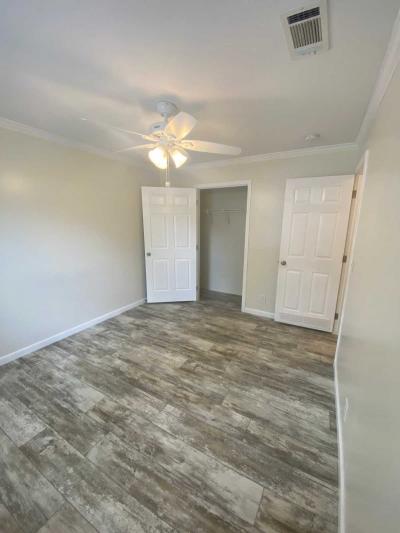 Photo 5 of 7 of home located at 1600 NE 12th Ave Gainesville, FL 32601