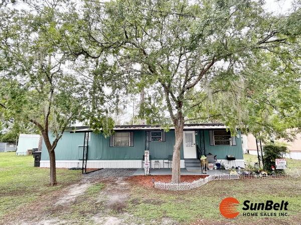 Photo 1 of 2 of home located at 1612 NE 25th Avenue Lot #45 Ocala, FL 34472