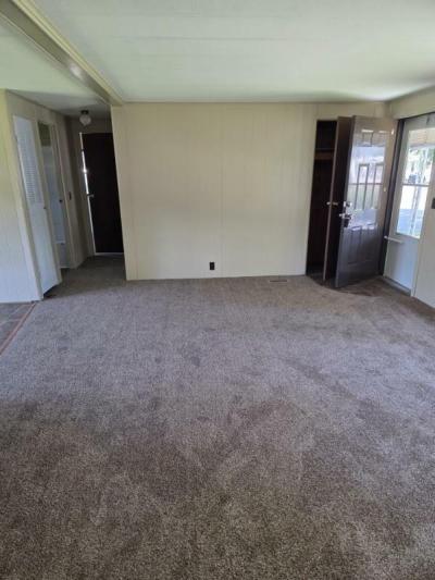 Photo 3 of 7 of home located at 3371 Sherwood Bay City, MI 48706