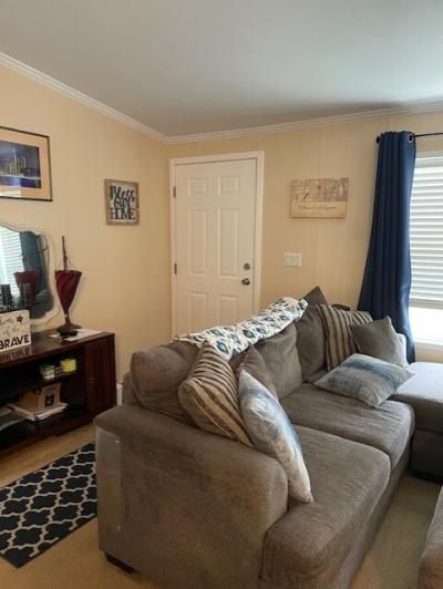 Photo 4 of 16 of home located at 28079 Charlemagne #39 Romulus, MI 48174