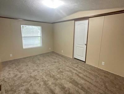 Photo 3 of 8 of home located at 219 Shady Brook Heights Greenwood, IN 46142