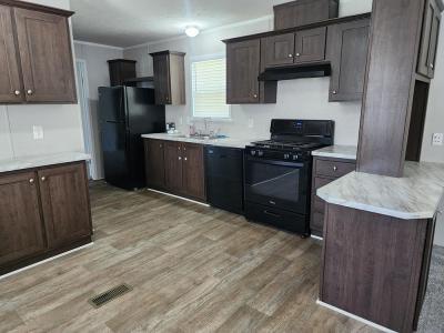 Mobile Home at 3118 Westshore Drive Lot 10 Bay City, MI 48706