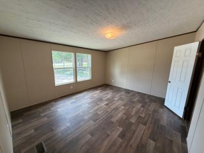 Photo 5 of 20 of home located at 282 Hershal Ln Cedar Creek, TX 78612