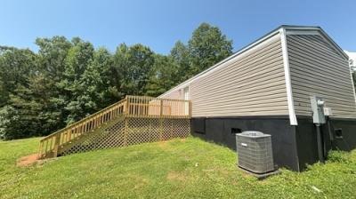 Photo 4 of 13 of home located at 178 Left Fork Rd Pickens, SC 29671