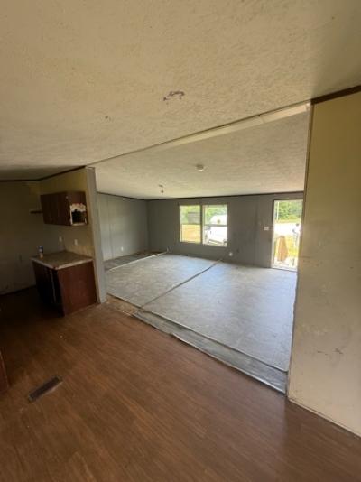 Photo 4 of 10 of home located at 1241 Edna Rd Manning, SC 29102