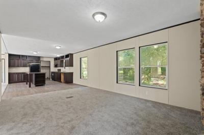 Photo 5 of 22 of home located at 30082 Point Ridge Dr Mabelvale, AR 72103