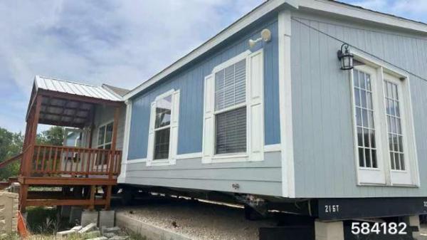 2015 OAK CREEK Mobile Home For Sale