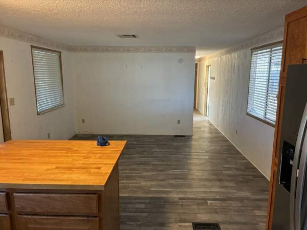 1987 Cavco Manufactured Home