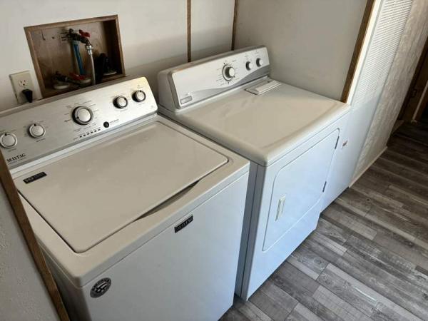 1987 Cavco Manufactured Home