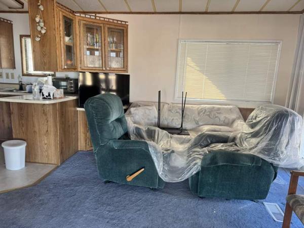 1987 Kensi Manufactured Home