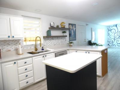 Photo 4 of 16 of home located at 1279 Tahiti Circle Davenport, FL 33897