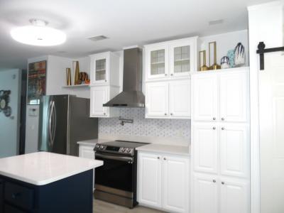 Photo 5 of 16 of home located at 1279 Tahiti Circle Davenport, FL 33897