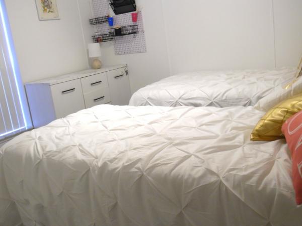 2005 Homes of Merit Mobile Home