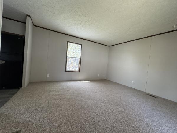 2016 Redman 1670202RA Mobile Home