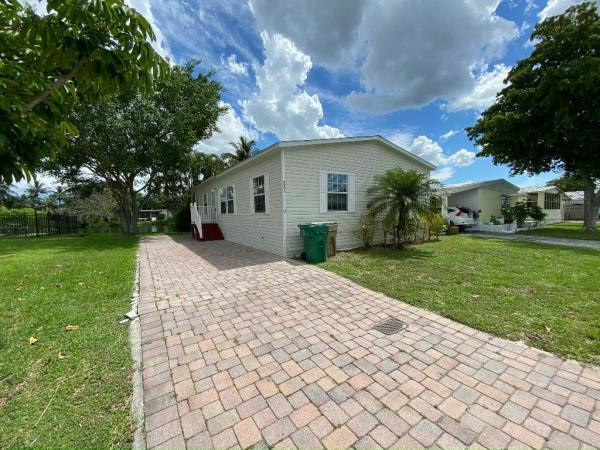 2011 Fleetwood Mobile Home For Rent