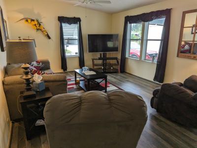 Photo 4 of 20 of home located at 605 Tulip Circle W Auburndale, FL 33823