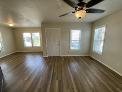 Photo 4 of 13 of home located at 7300 N. 51st Ave  #C-220 Glendale, AZ 85301