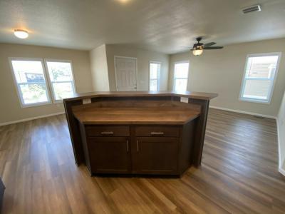 Photo 5 of 13 of home located at 7300 N. 51st Ave  #C-220 Glendale, AZ 85301