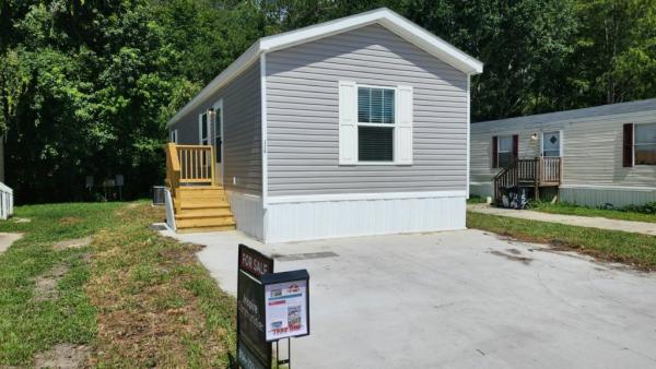 2025 Clayton Community Line 3008 4816 Manufactured Home