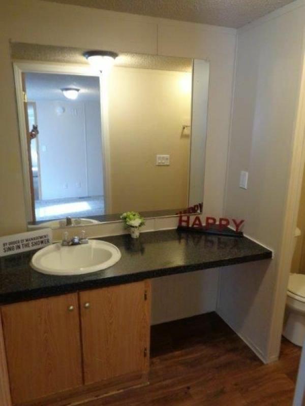2002 Oakwood Homes Corp Oakwood 1000 Series Mobile Home