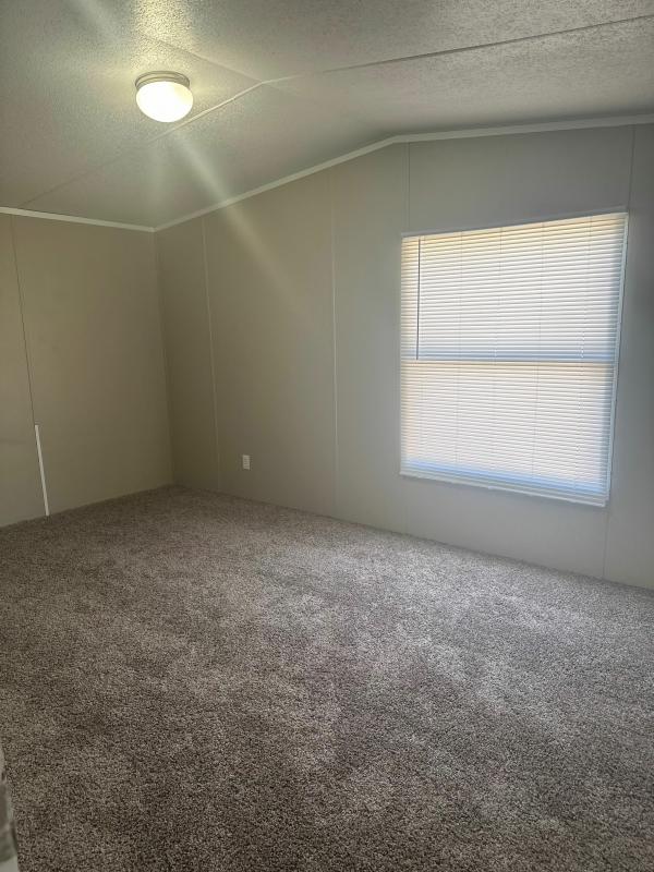 2011 Clayton Homes Inc. Xtreme Mobile Home