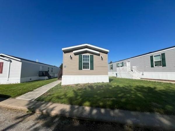 Photo 1 of 2 of home located at 1908 Western Drive SW Lot 210 Cedar Rapids, IA 52404