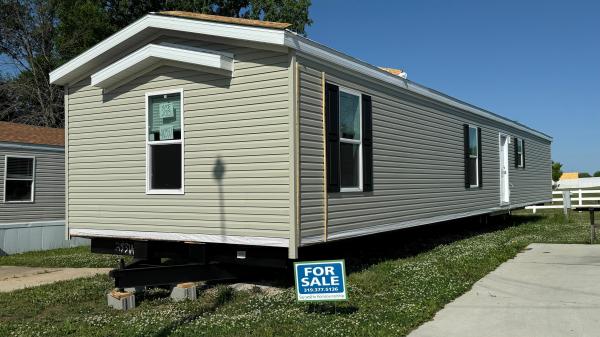 Photo 1 of 2 of home located at 283 Wroble Drive Marion, IA 52302