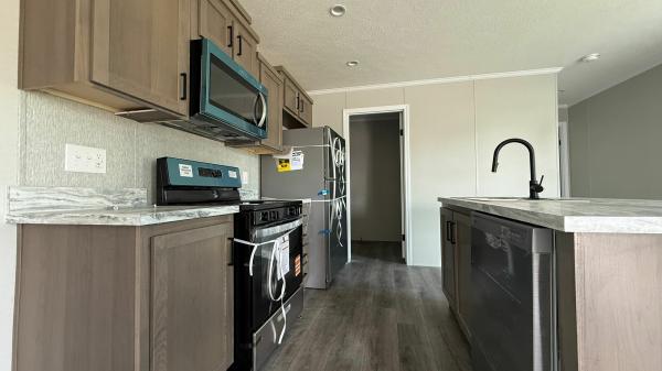 Photo 1 of 2 of home located at 286 Wroble Drive Marion, IA 52302
