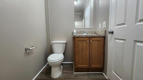 2018 Clayton Homes Inc Yes Mobile Home