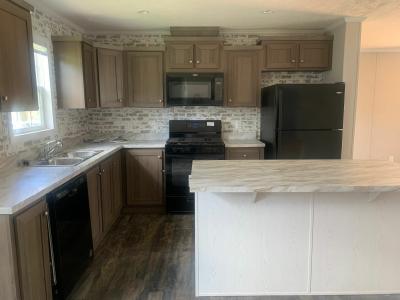 Mobile Home at 1001 Mayflower Road #21 South Bend, IN 46619