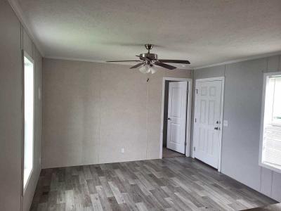 Photo 3 of 6 of home located at 113 Eastwood Dr #113 Zanesville, OH 43701